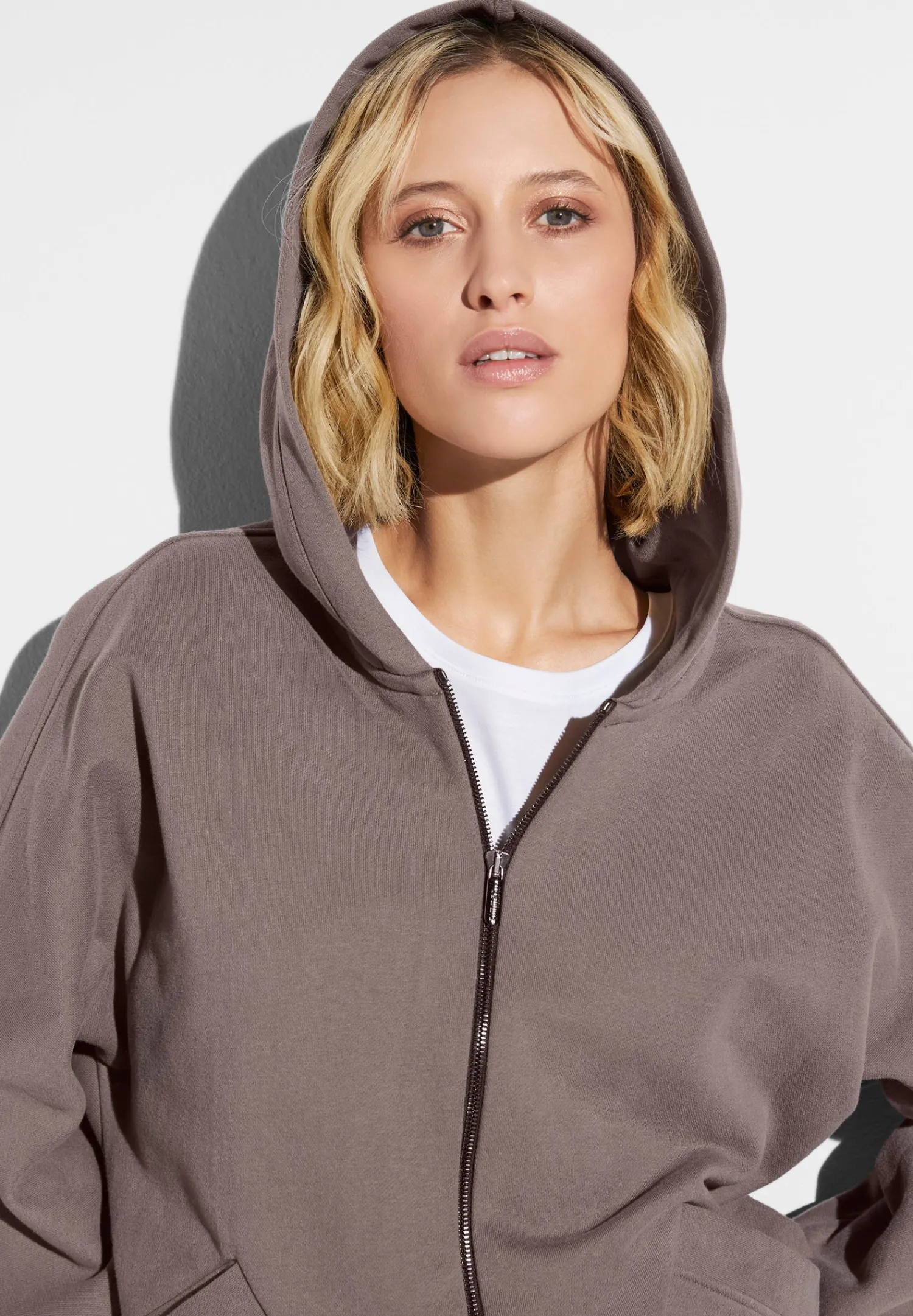 Vestes-Zimmerli Cozy LoungeVeston - teak wood