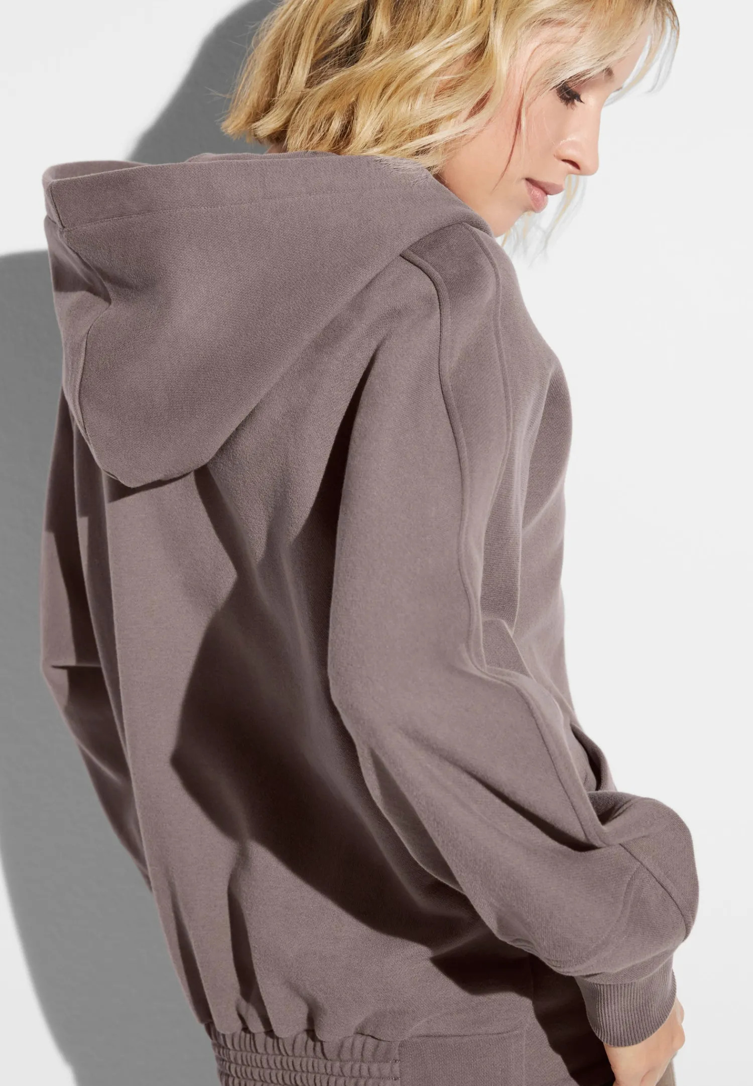 Vestes-Zimmerli Cozy LoungeVeston - teak wood