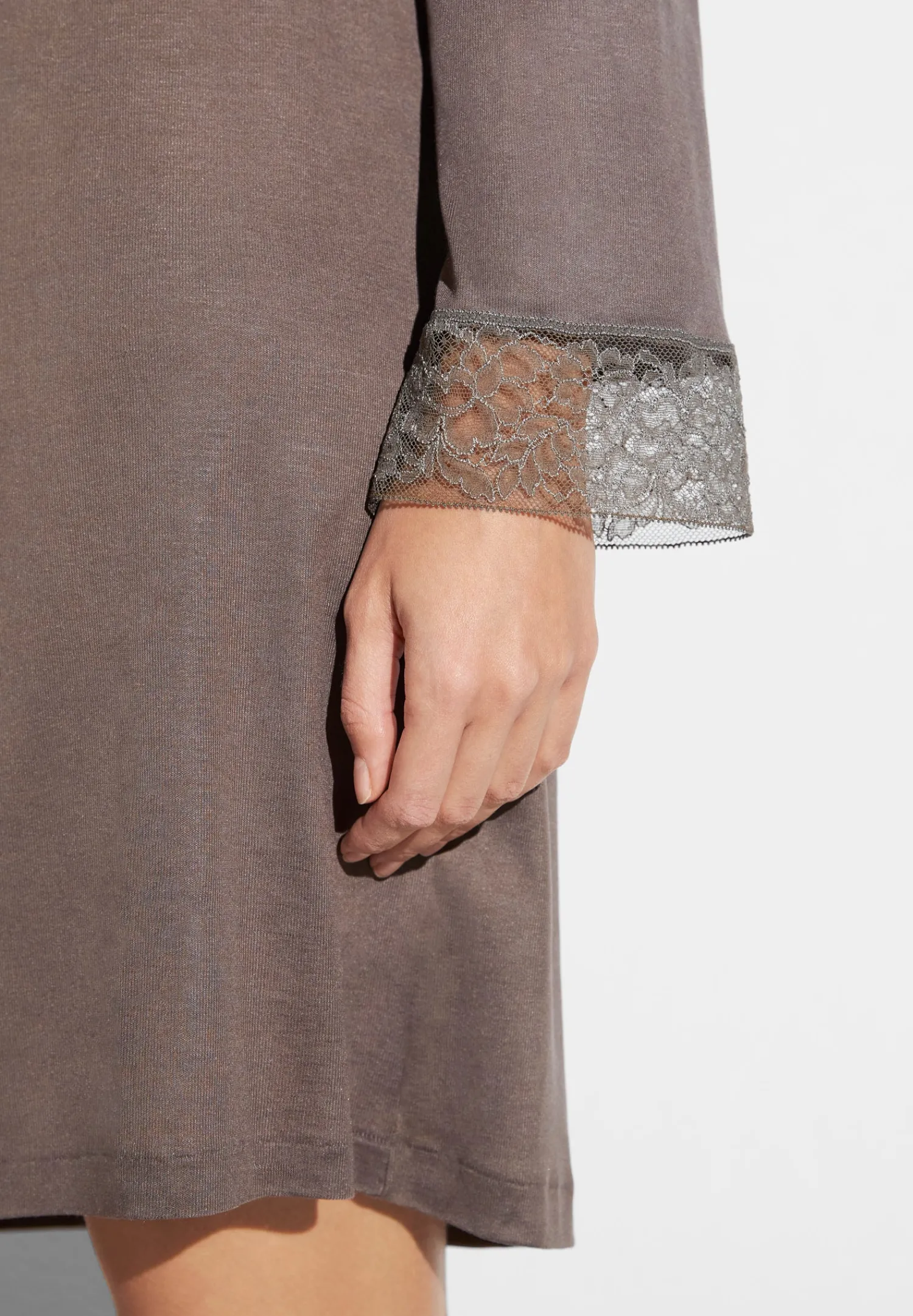 T-Shirts À Manches Longues|Chemises De Nuit-Zimmerli Silk DreamsTee-shirt de nuit manches longues - olive brown